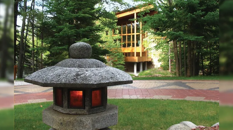 walkway.jpg